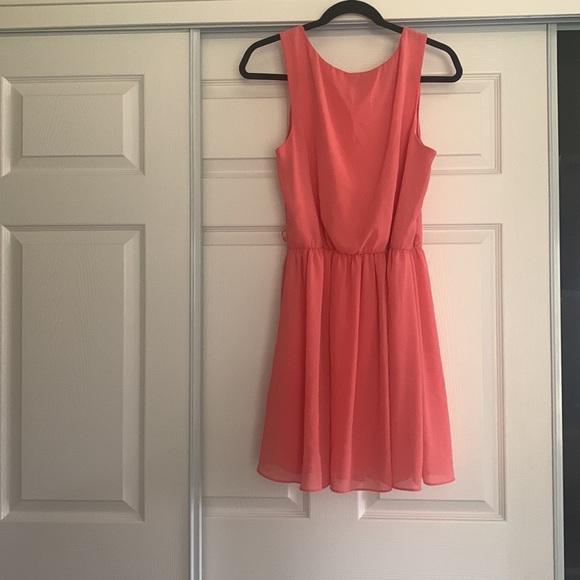 Dress - Picture 3 of 3